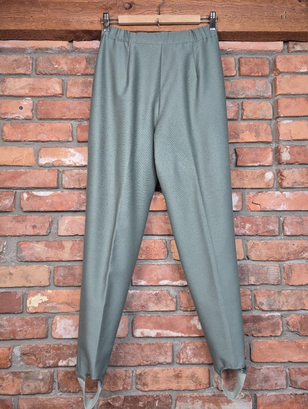 Satori Sage Green Stirrup Pants High Rise Tapered Minimalist Vintage 8 - Picture 5 of 7